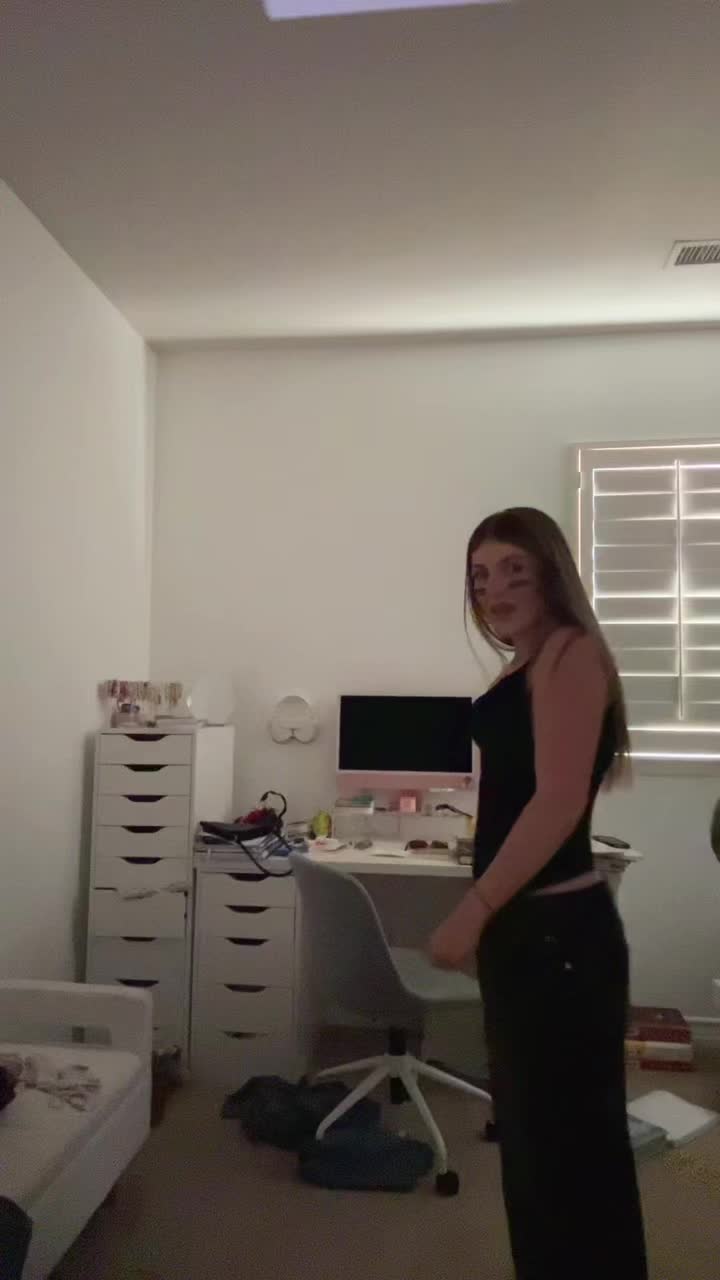 @ꨄ