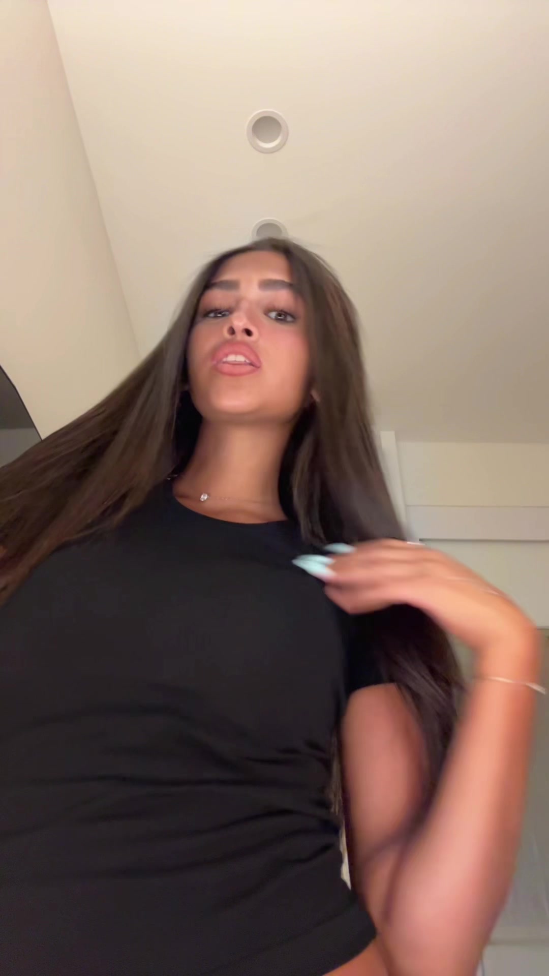 @MikaHazan