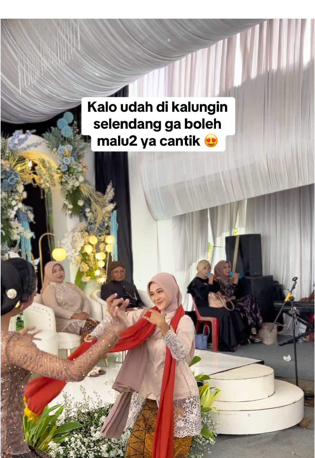 @Mbak Sari || Cucuk Lampah