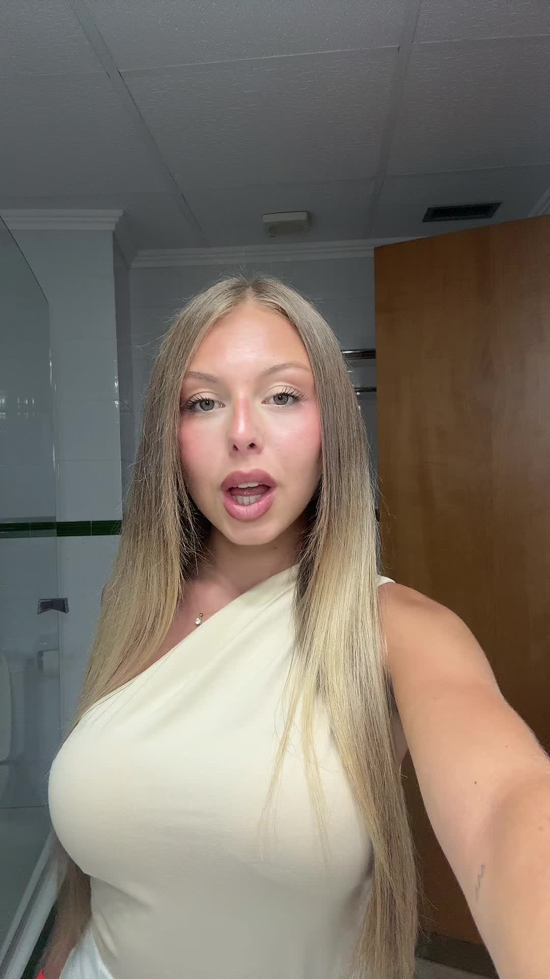 @nadia domingo