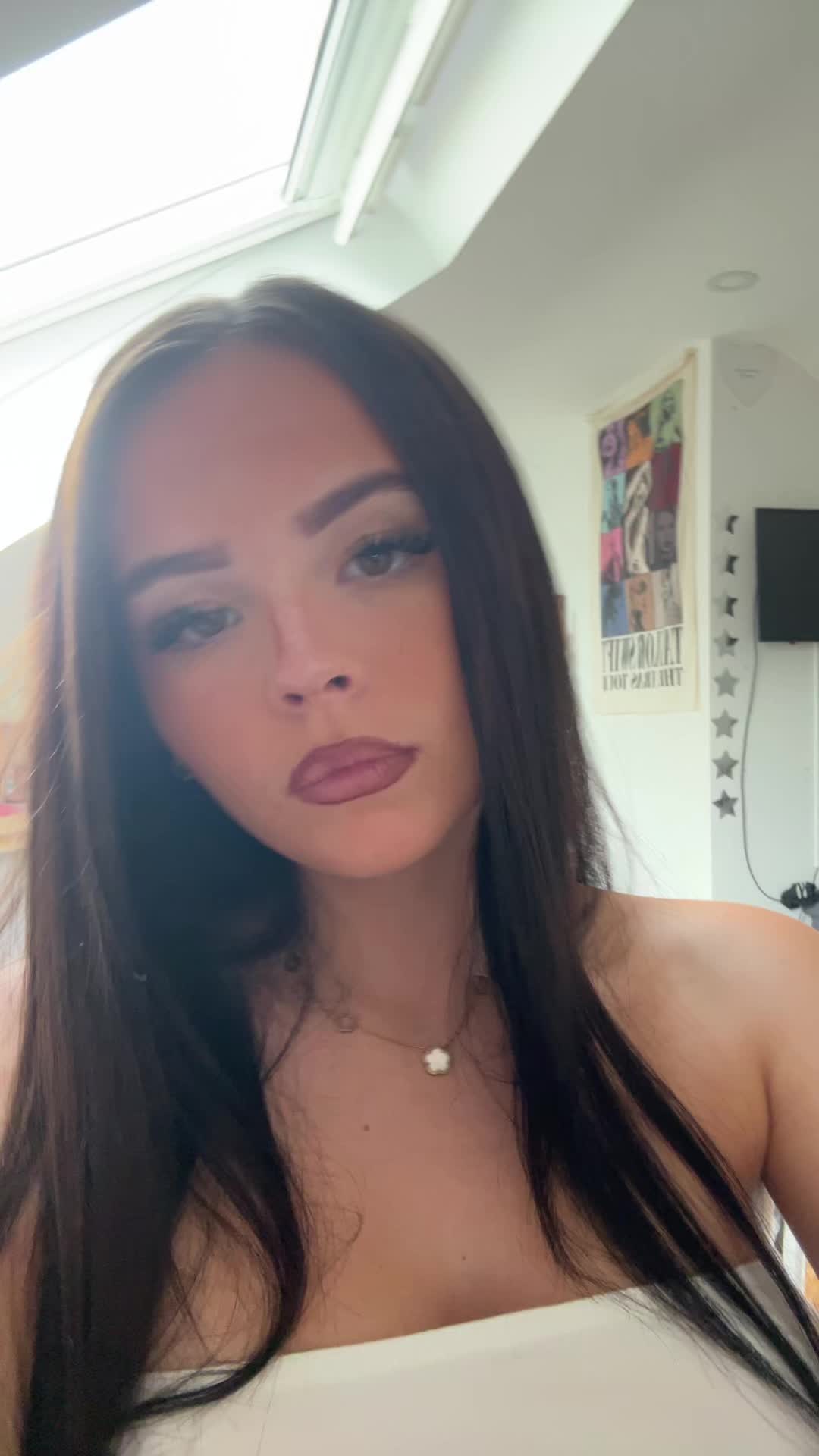 @𝓵𝓪𝓾𝓻𝓮𝓷 𝓶𝓪𝔂 🌷
