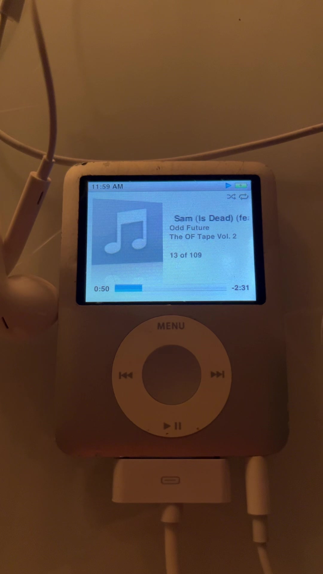 @🎧