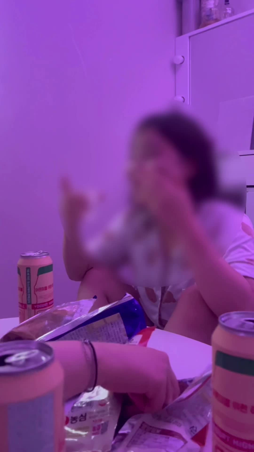 @🕶️