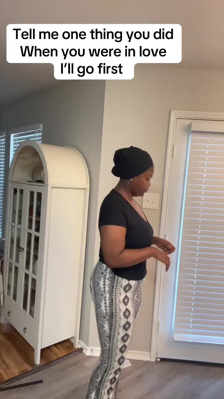 @annyakins_