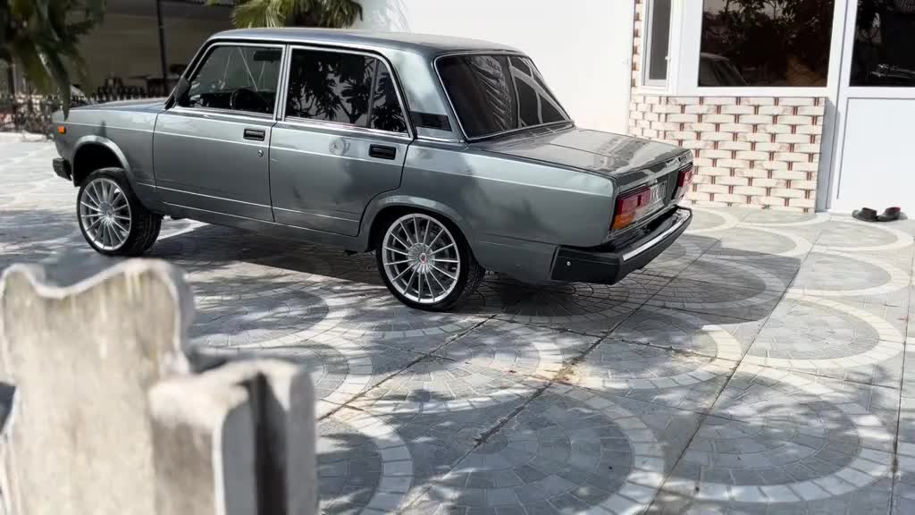 @azelowxrom