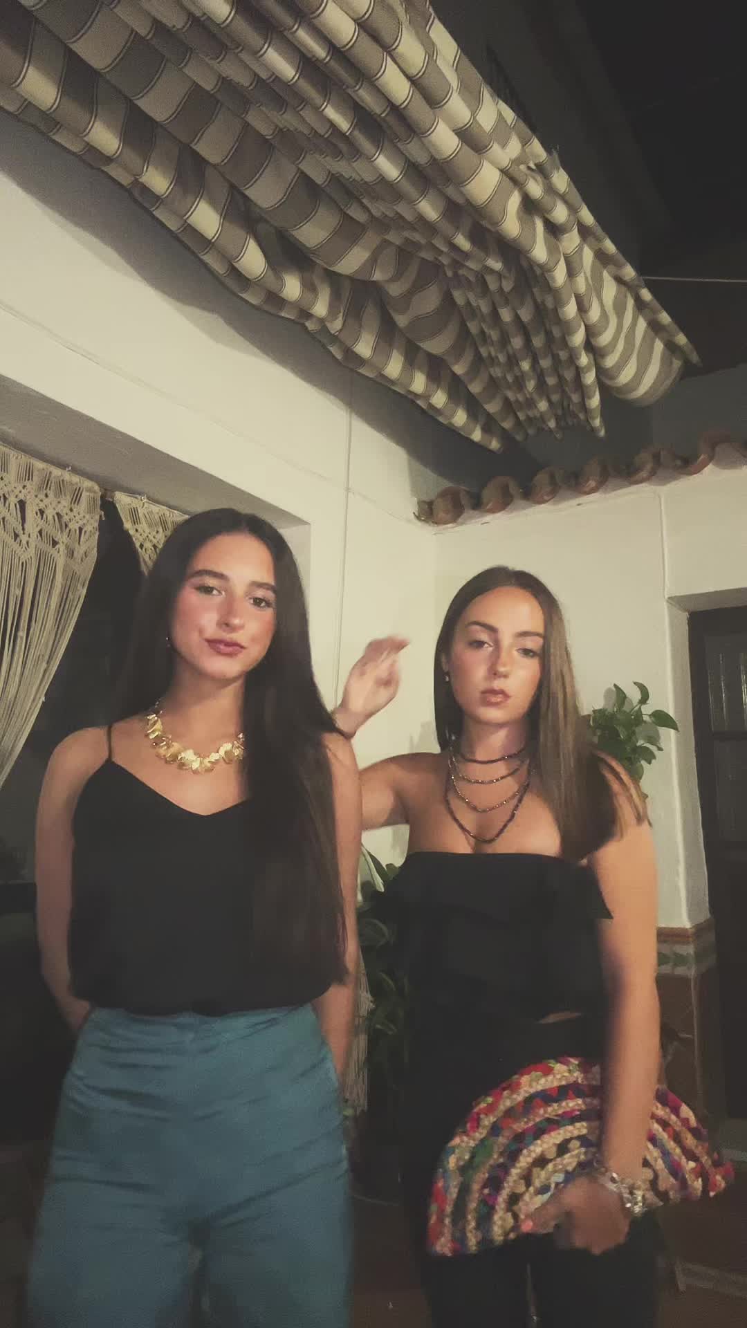 @carlotaa