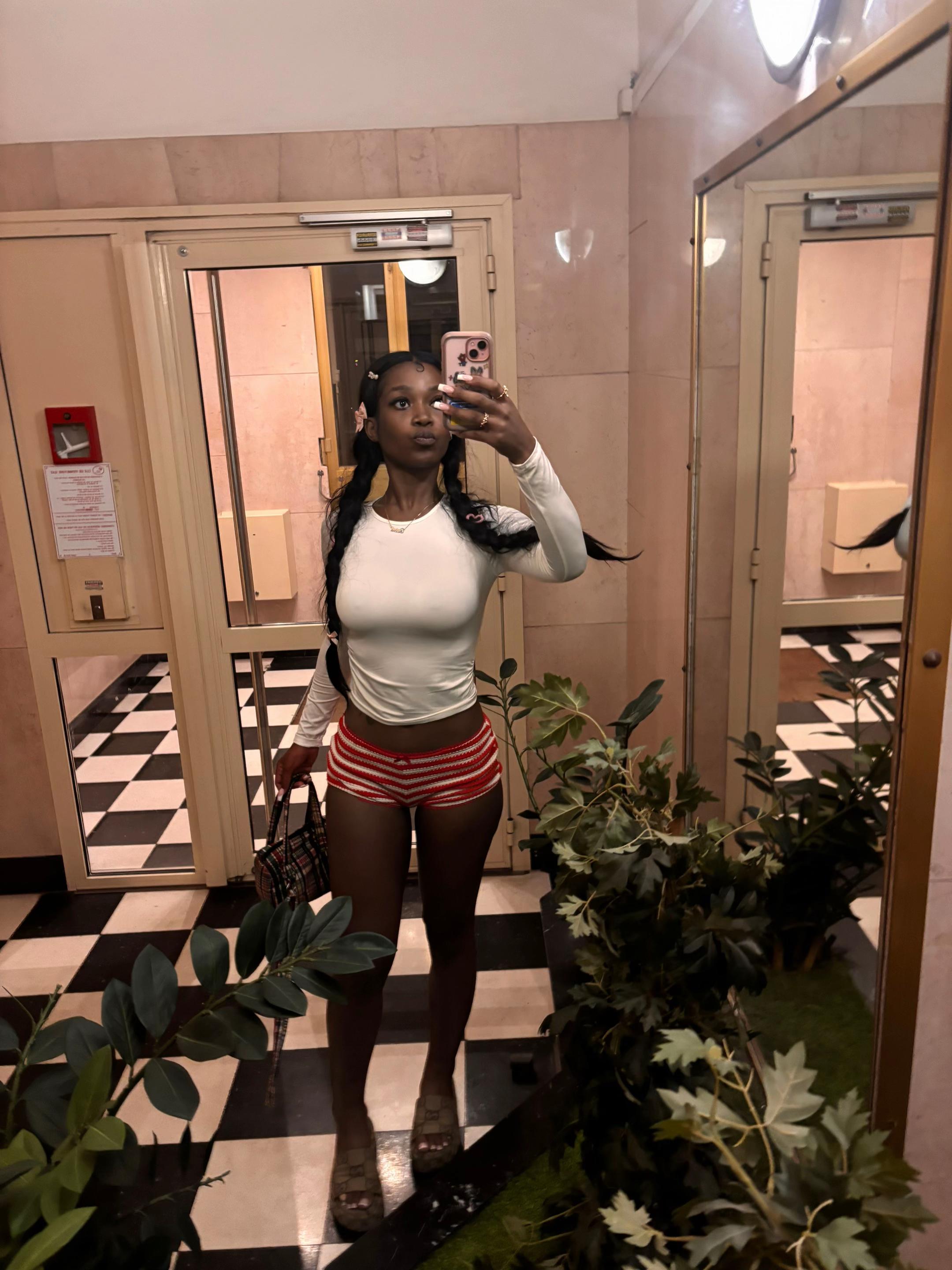 @happygoluckysasa