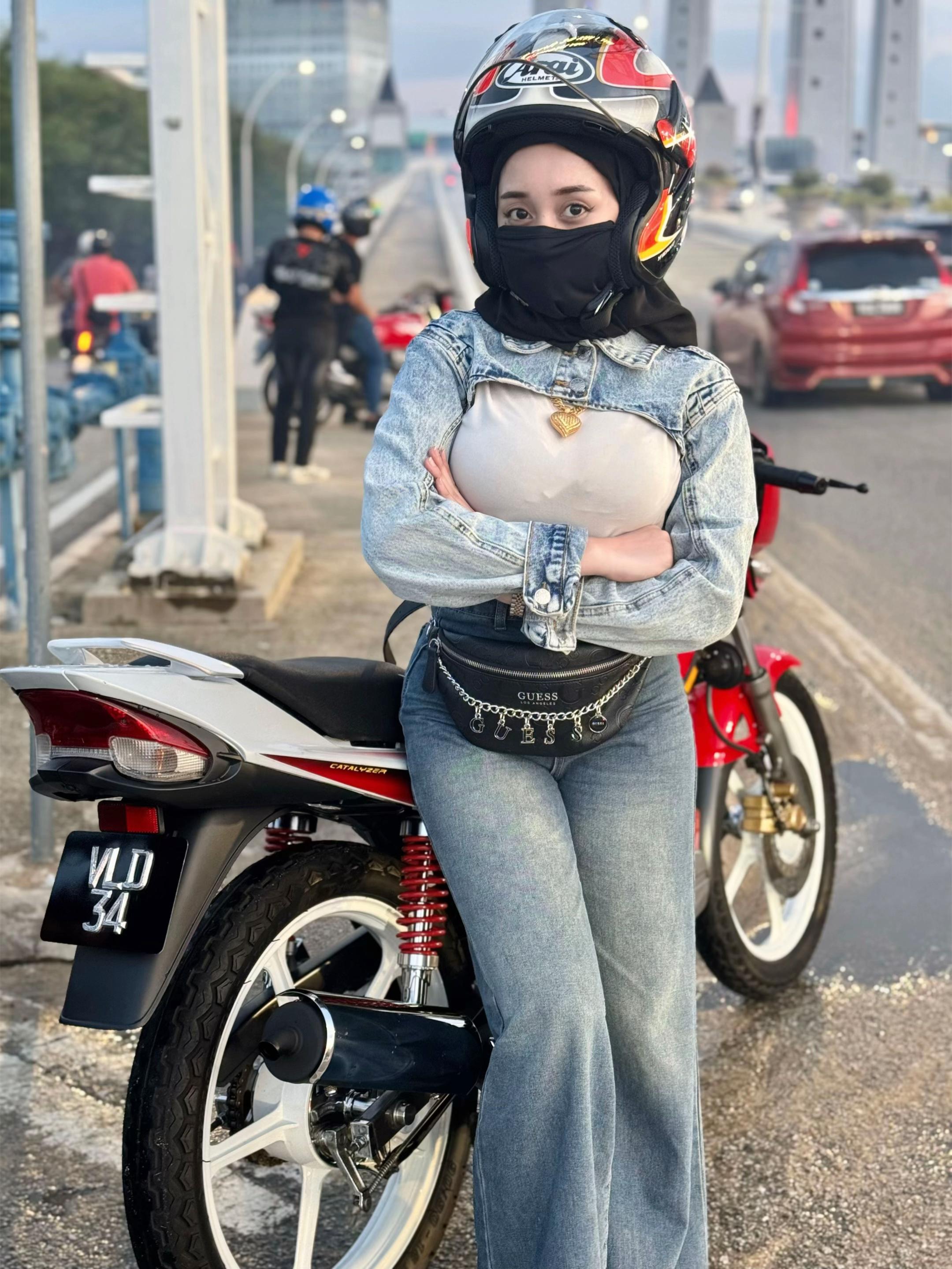 @AQQISTIENABEAUTYY