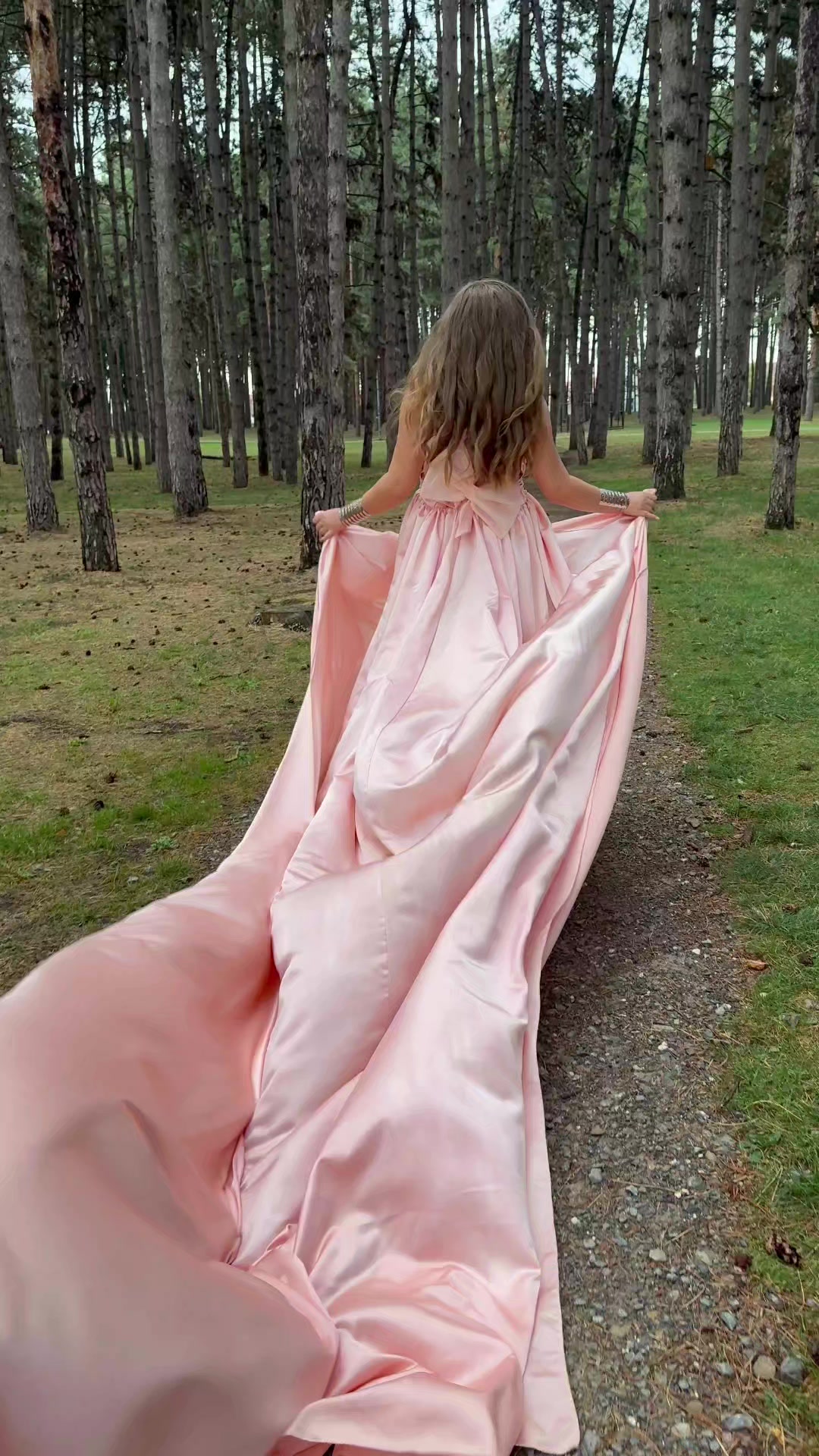 @FlyingDressesBelgrade