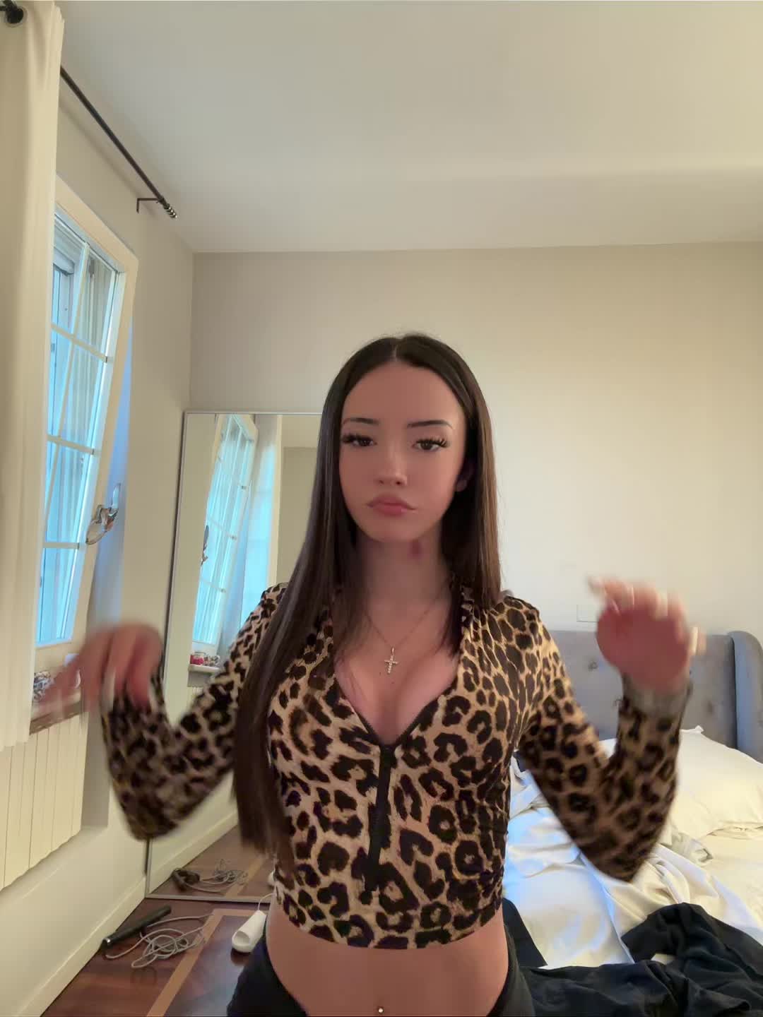 @lari📲