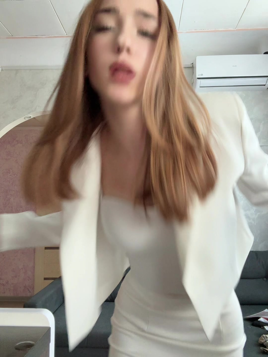 @полинка🥱