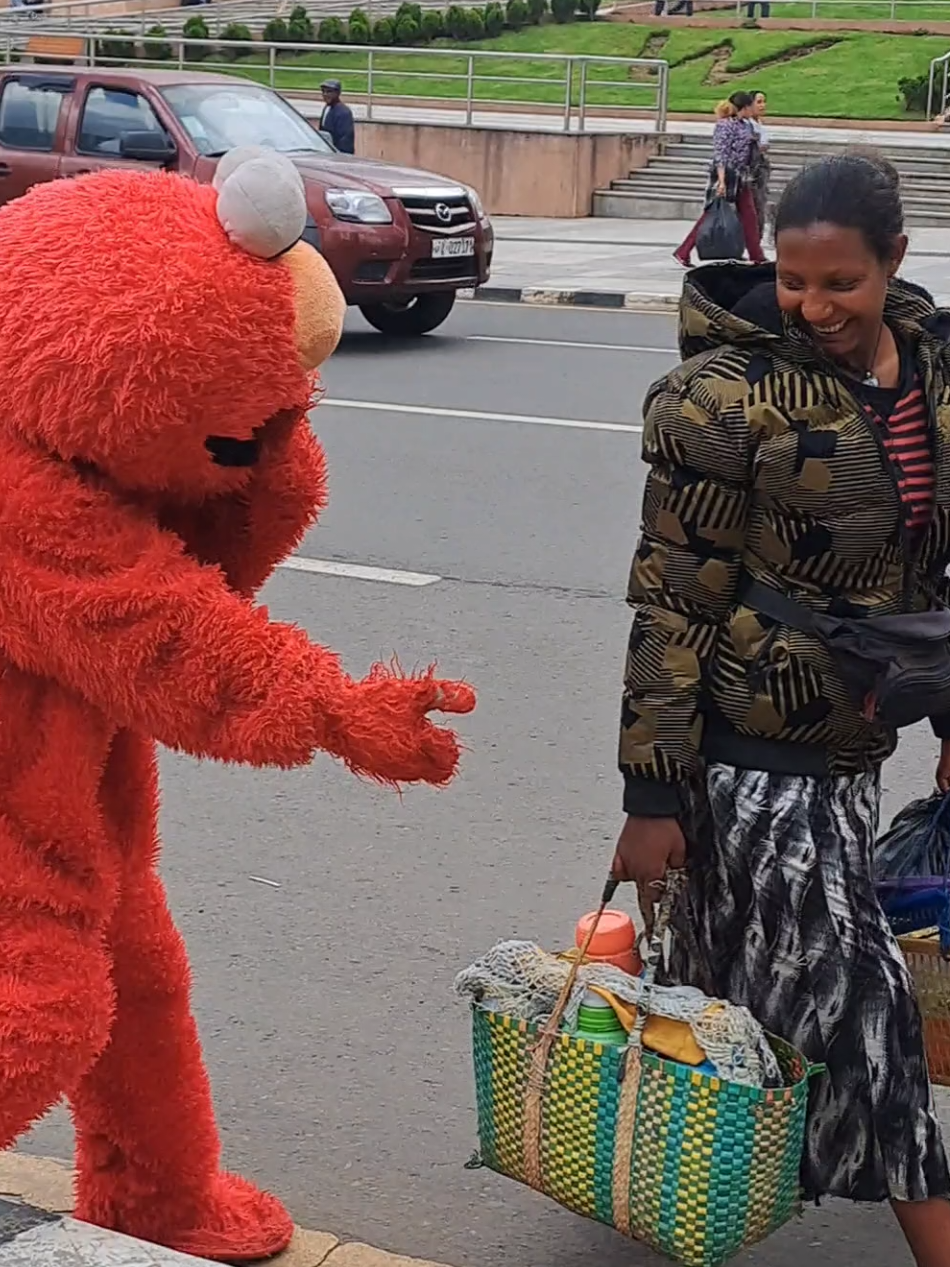 @Elmo