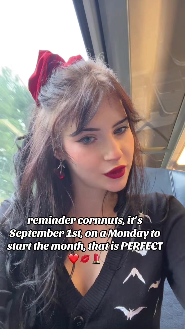 @AylaSwan🎭