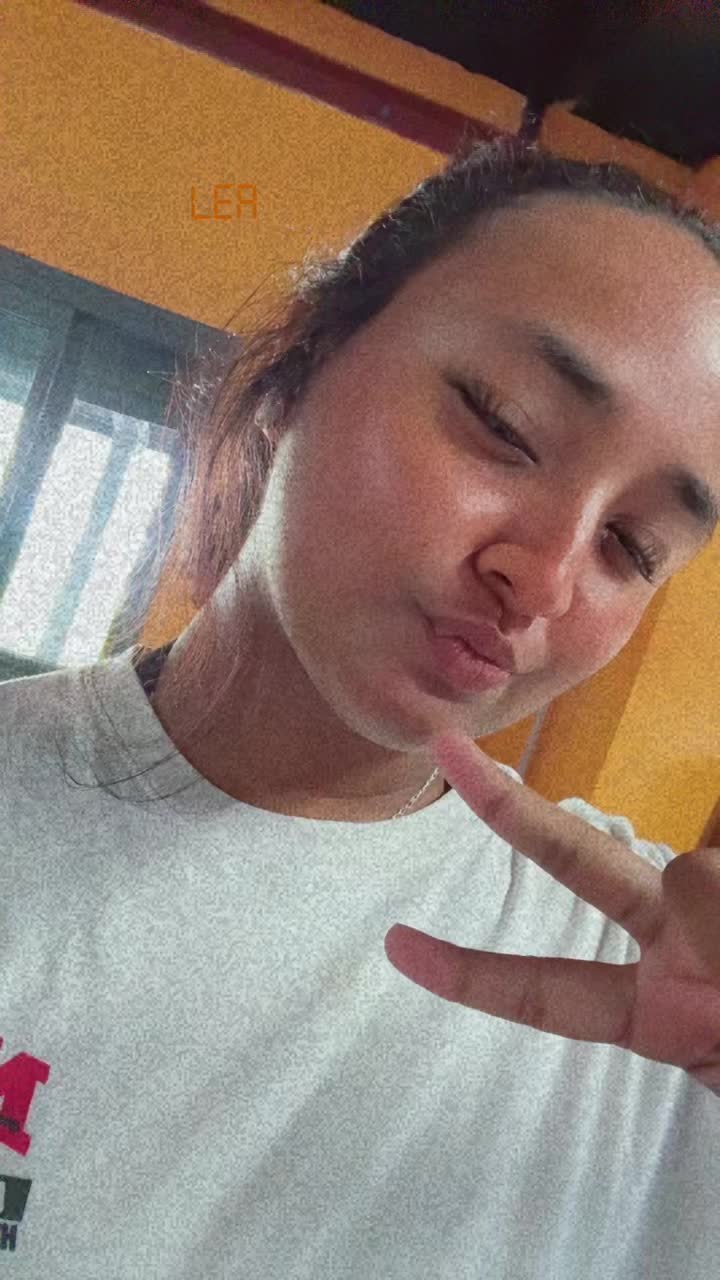 @&bull;L&eacute;a&bull;
