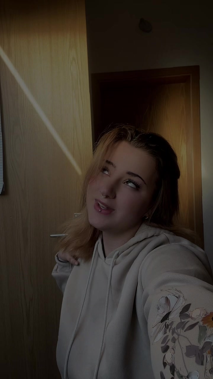 @sisi