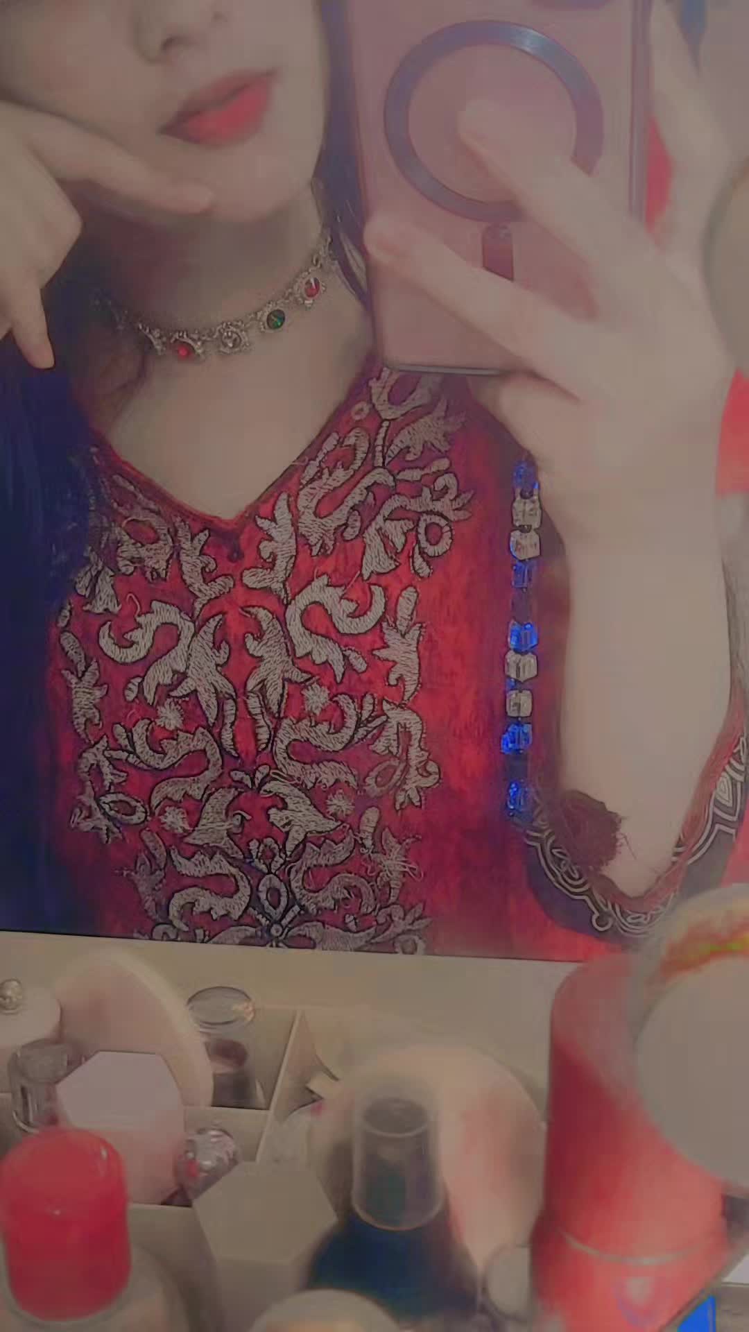 @ishaqueen
