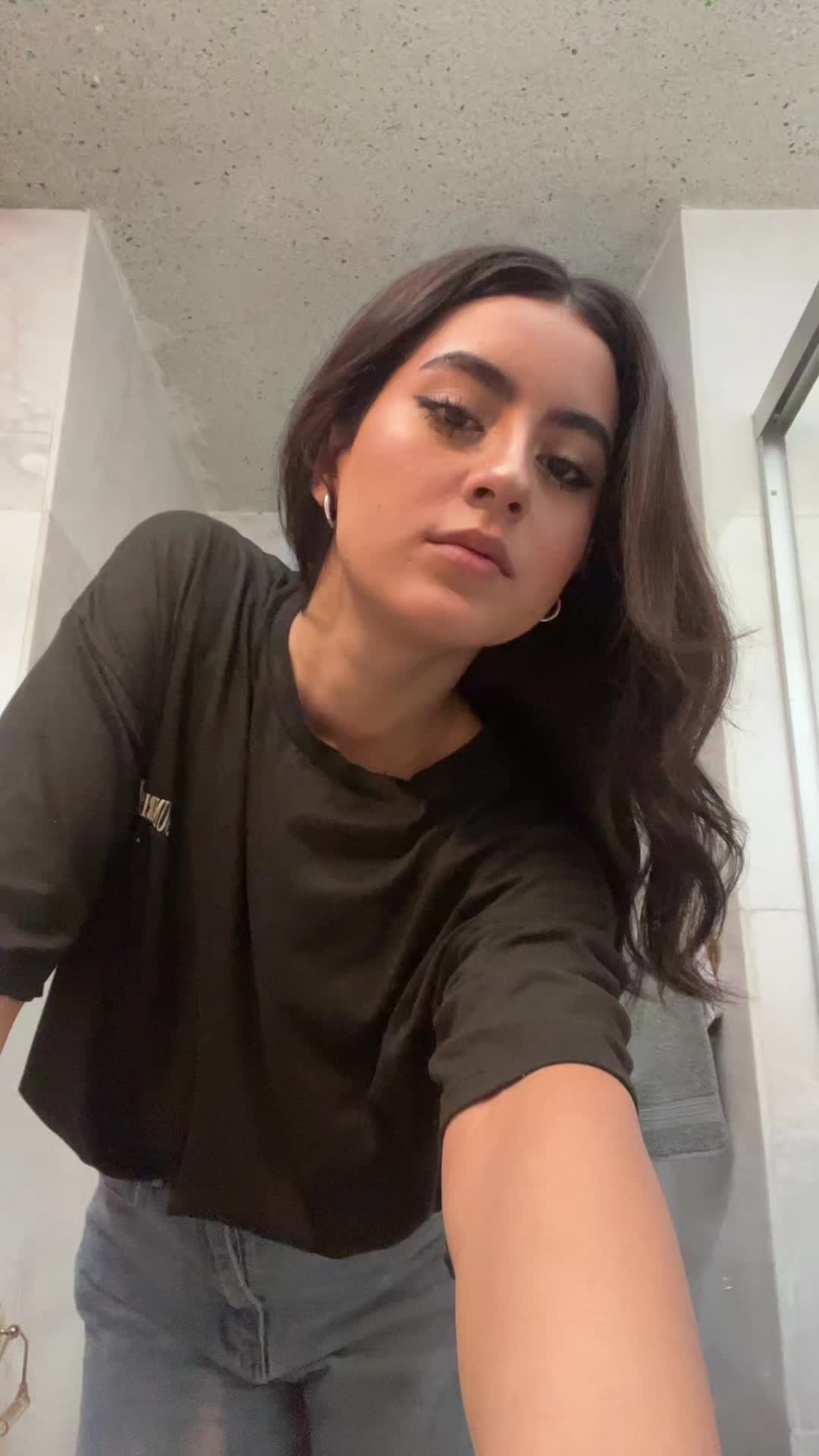 @Angelita