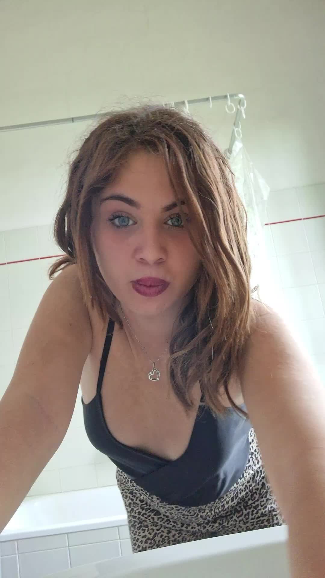 @Asia Gallo
