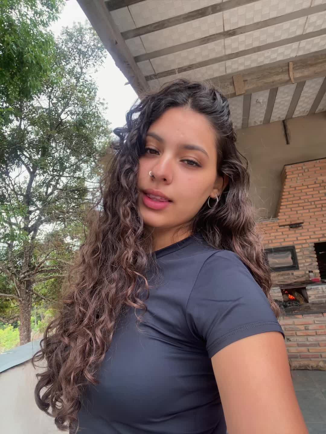 @L&iacute;via Gomes