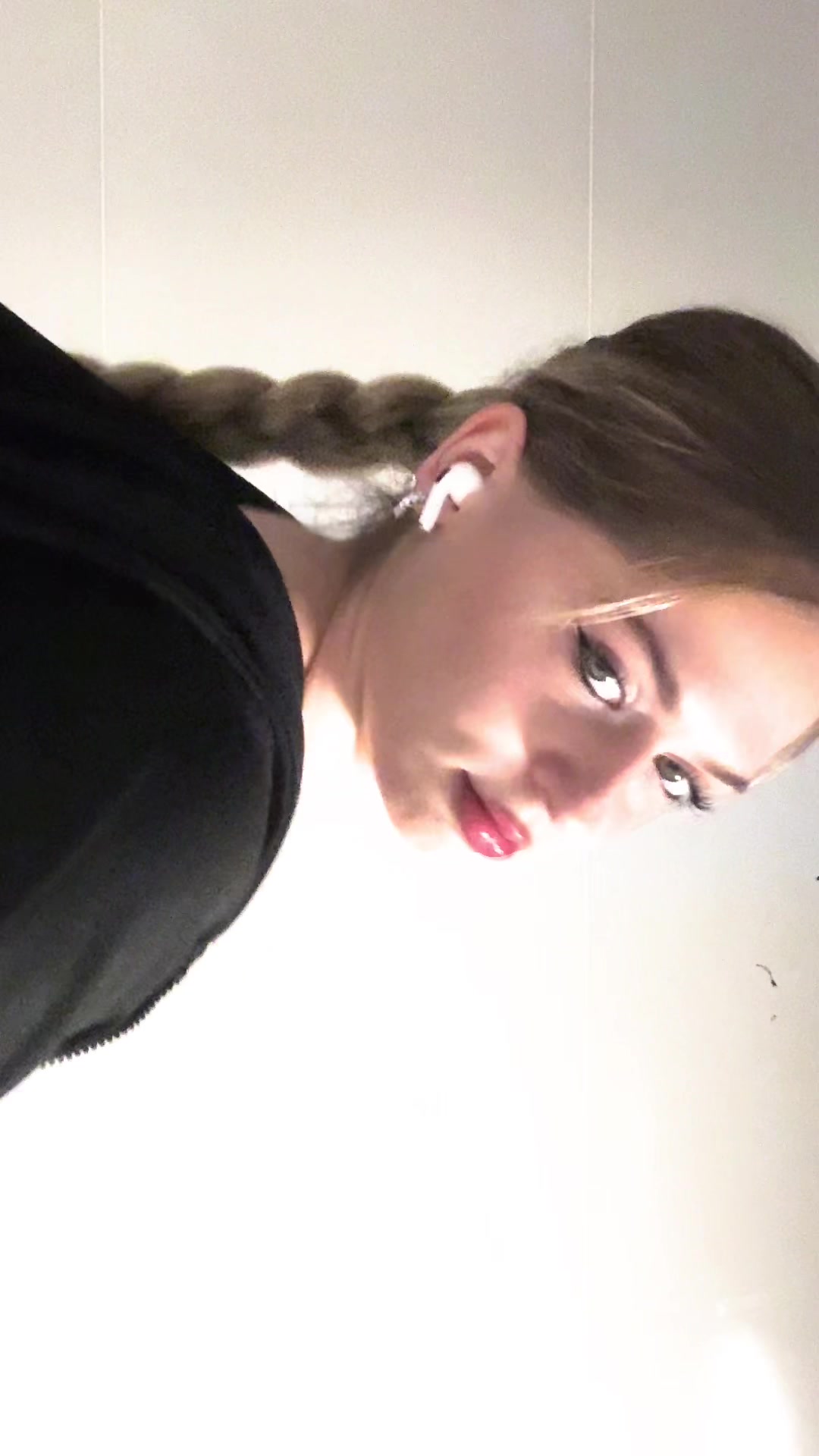 @milanaswww