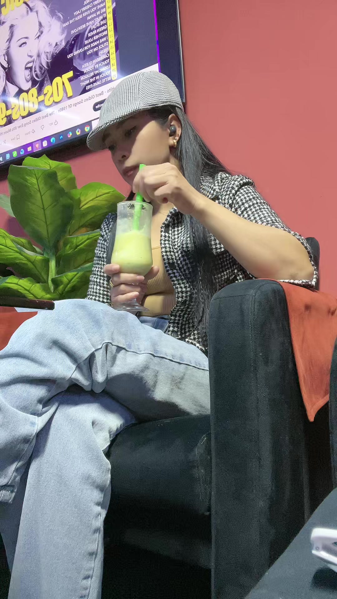 @Attitude girl028🤨