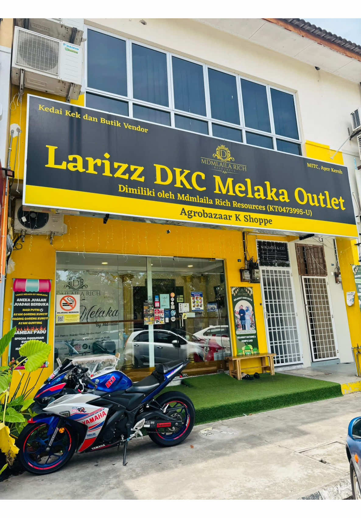 @Larizz Melaka By Mdmlaila