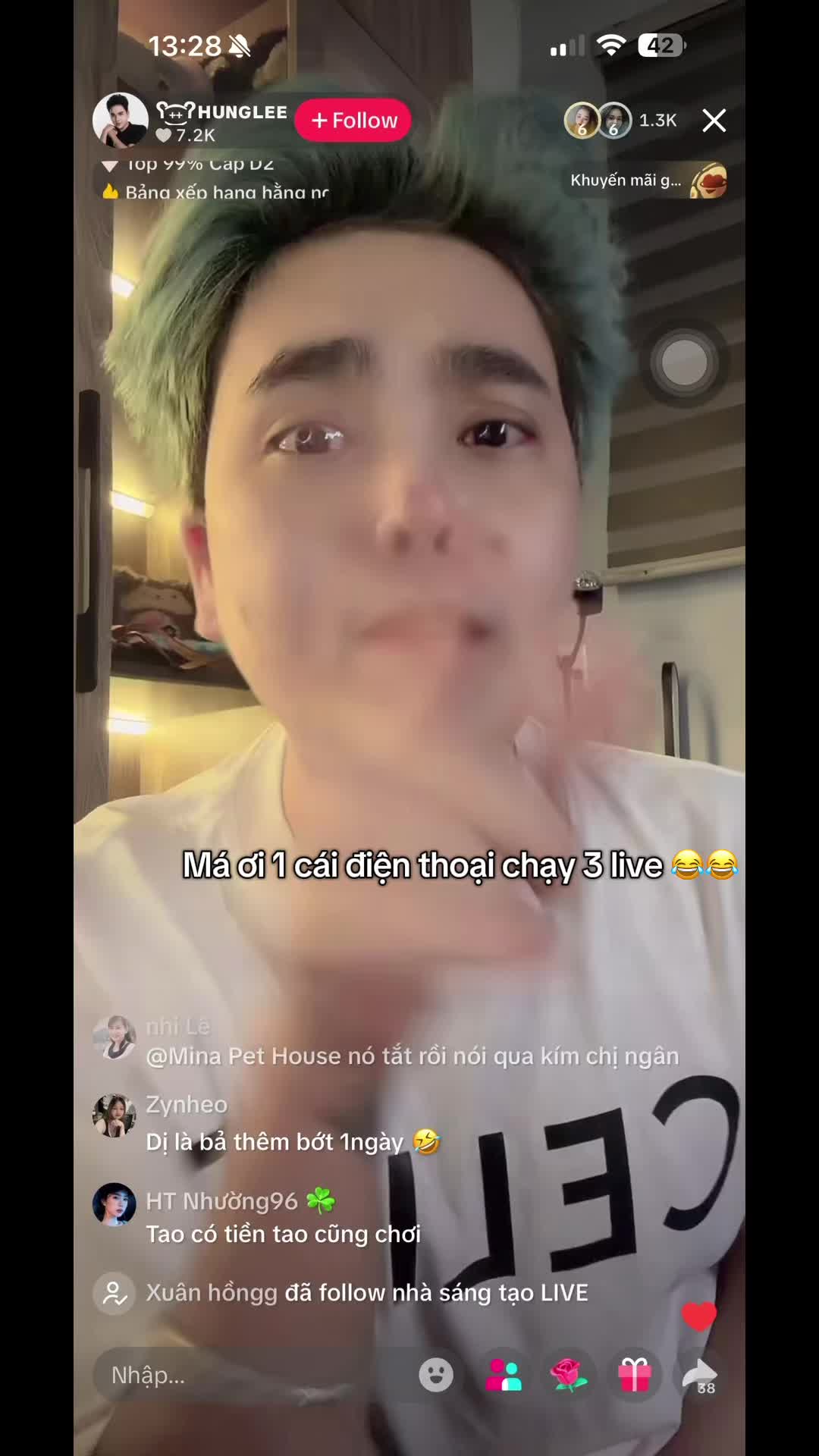 @Uy&ecirc;n Nhi