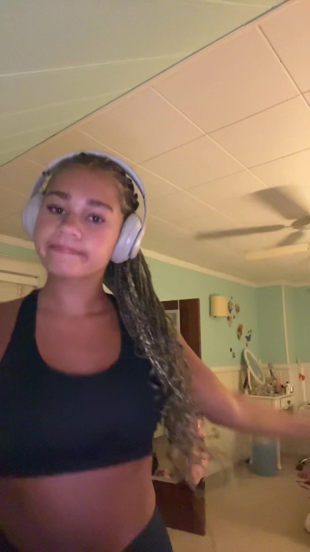 @iloveemyeyebrows