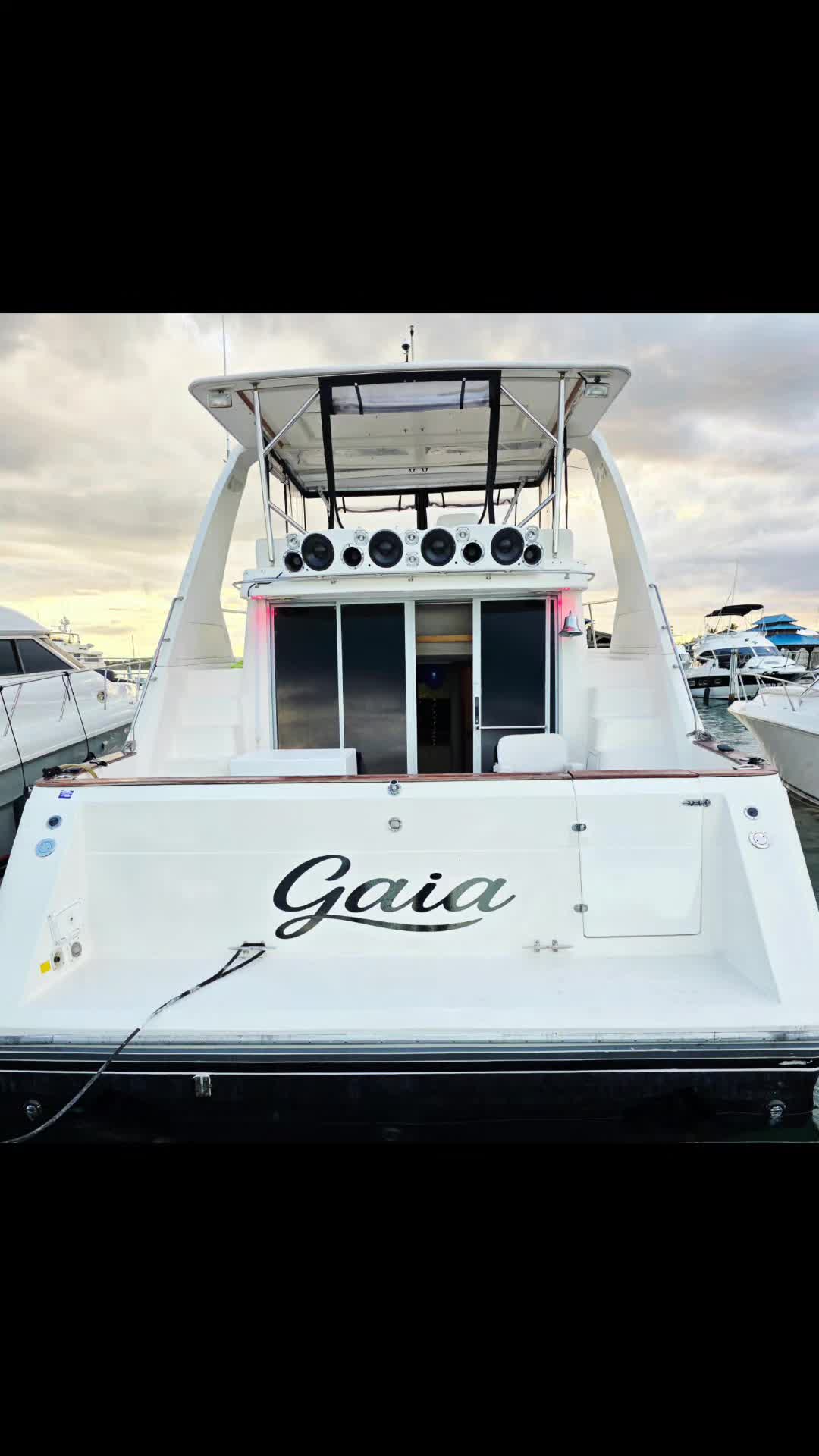 @Gaia Party Boat