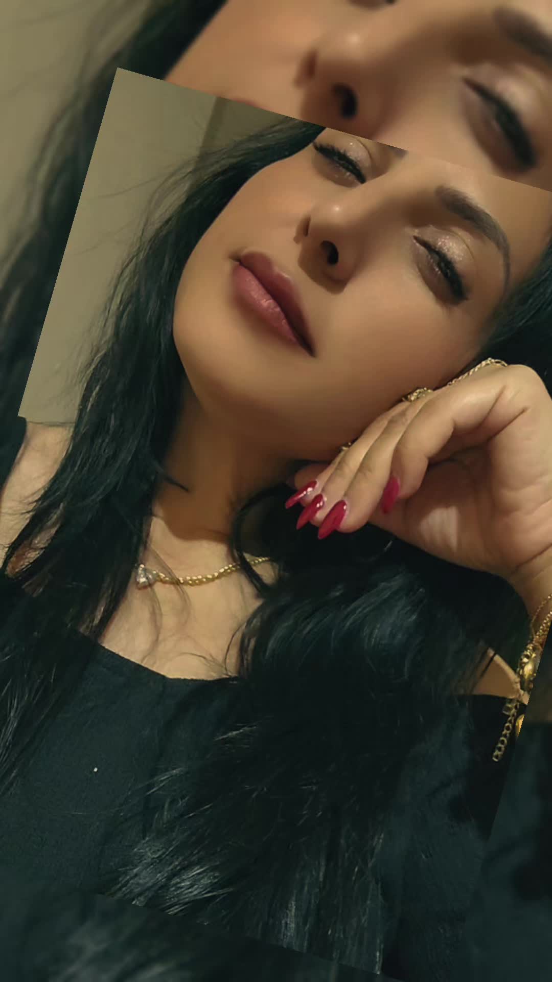 @Eda Sayak