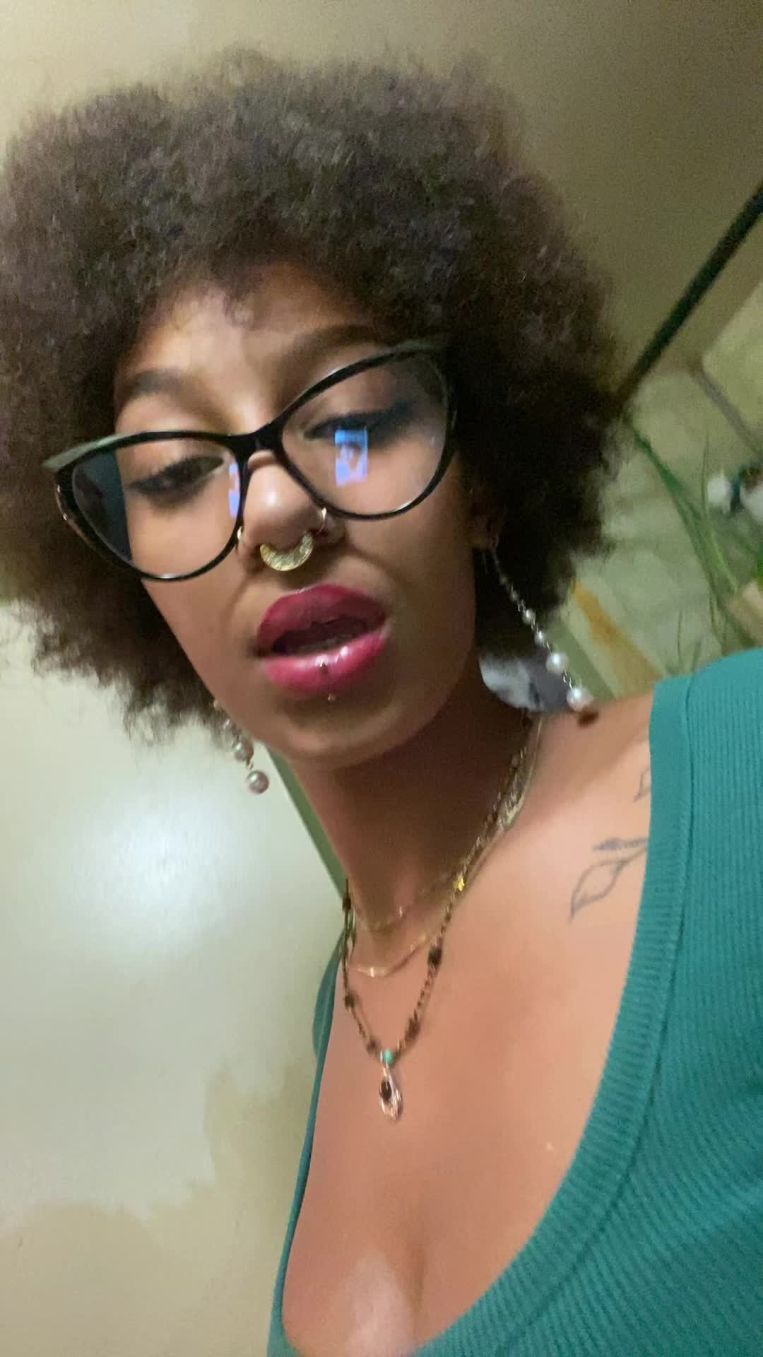 @𝘼𝙣𝙜𝙚𝙡𝙞𝙣𝙚