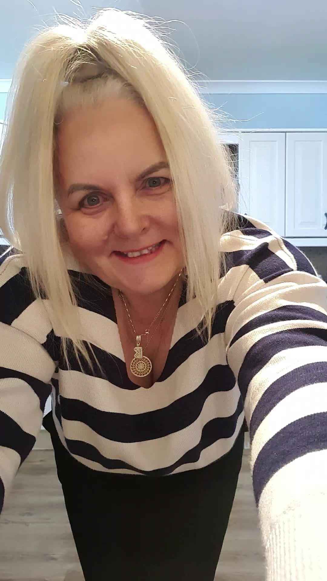 @Katty 58 plus size🤣