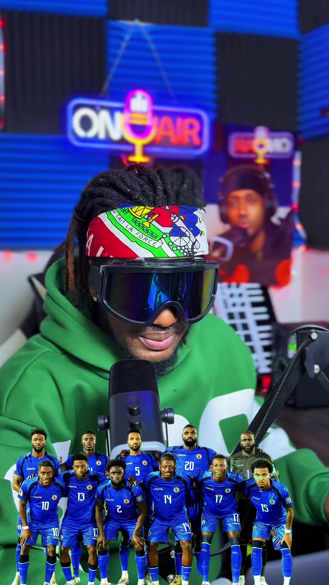 @ℙ𝕪𝕧𝕠 𝕆𝕟 𝕋𝕙𝕖 𝕄𝕚𝕔🎙️