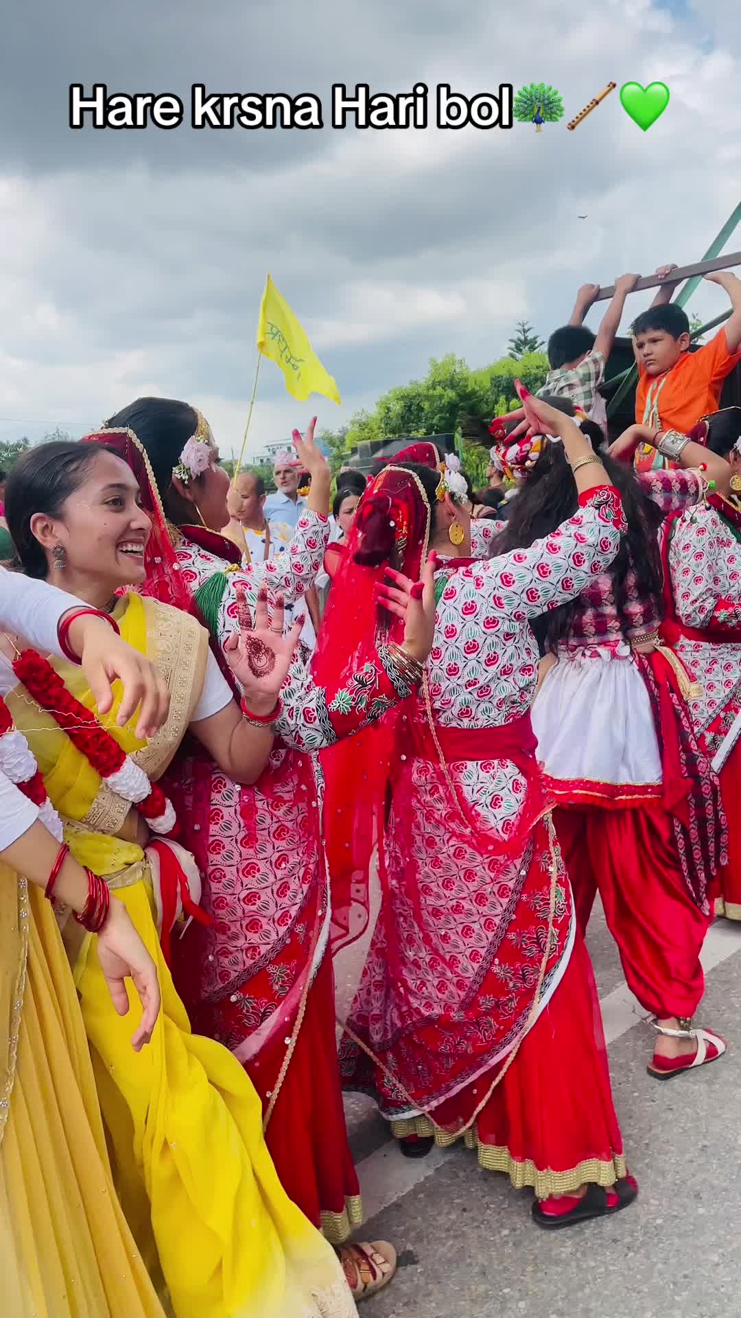 @Krsna sakhi🦚🪈💚
