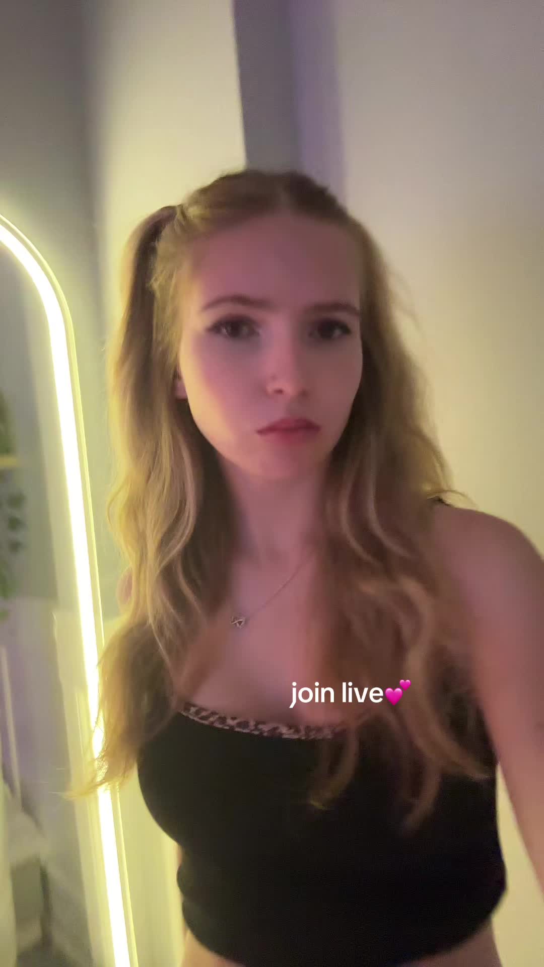 @avqxee