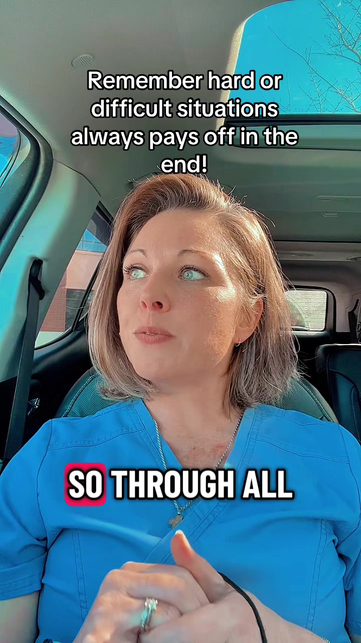 @momica_mama