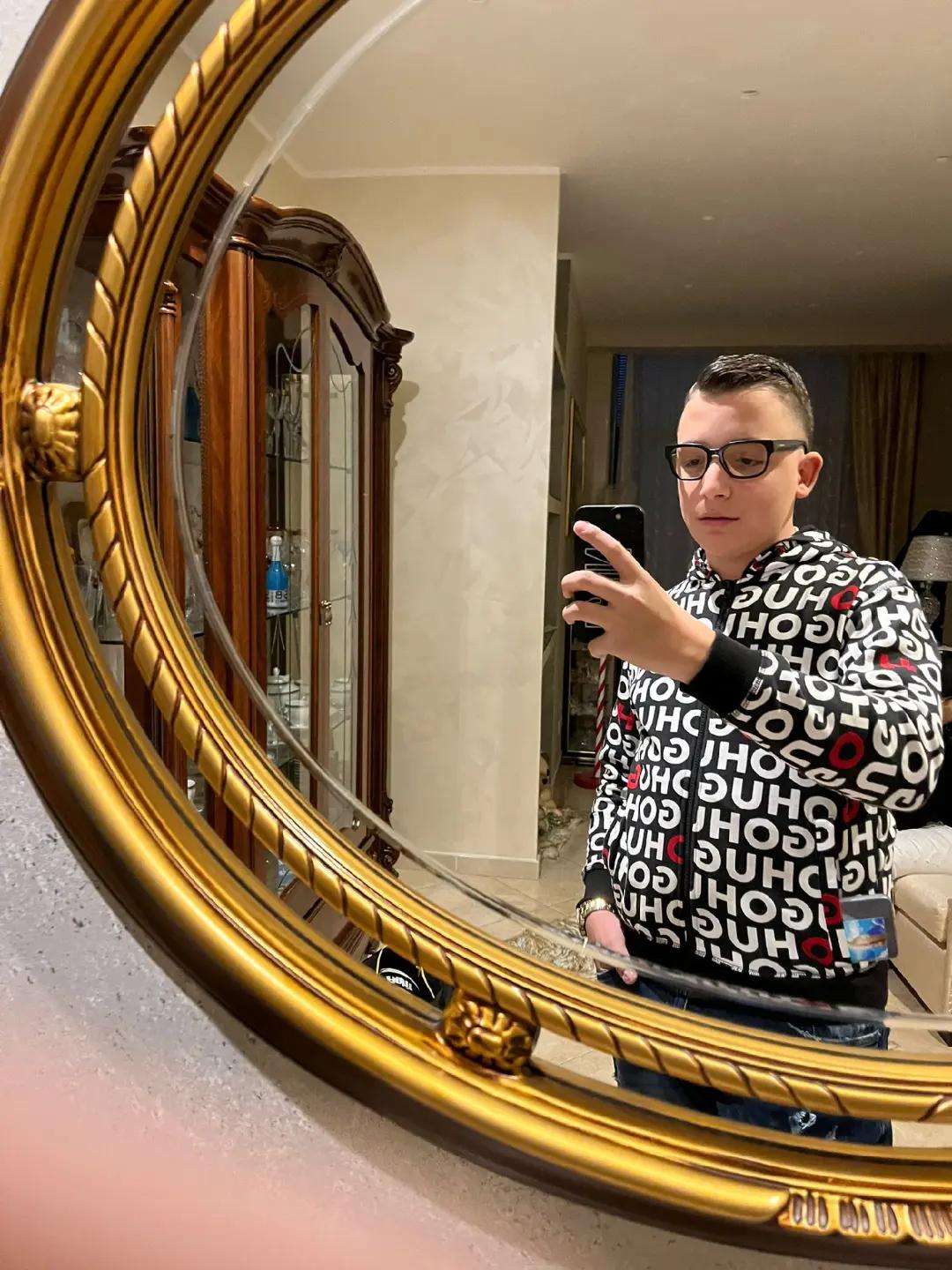 @𝓒𝓾𝓽𝓾𝓵𝓲 𝓖𝓲𝓸𝓿𝓪𝓷𝓷𝓲