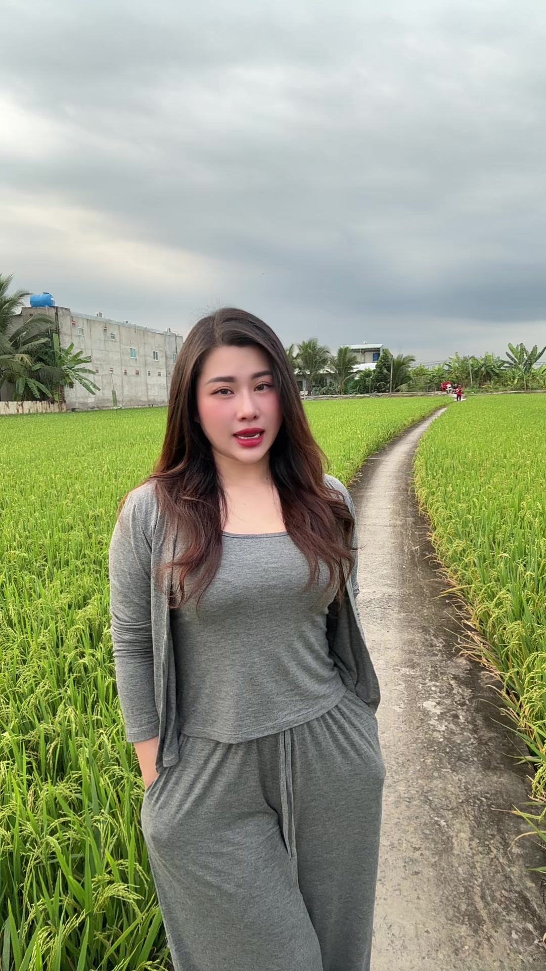 @Ho&agrave;ng Yến