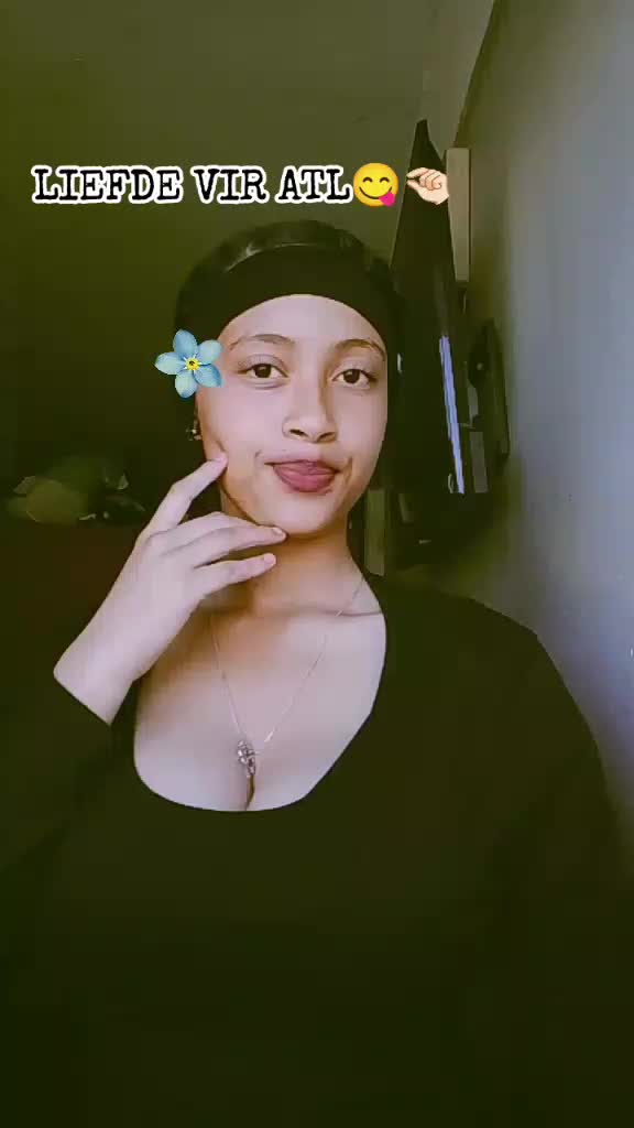 @N E S I A👸🏻