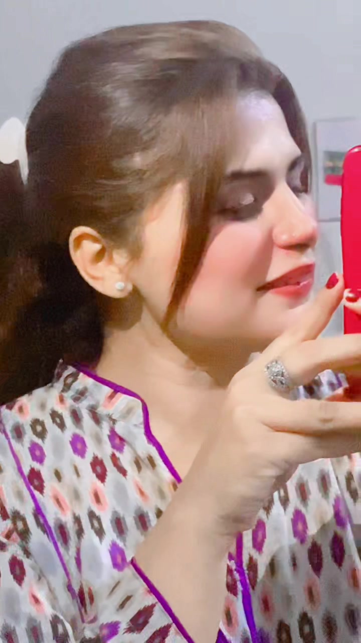 @AshU🦋mAliK