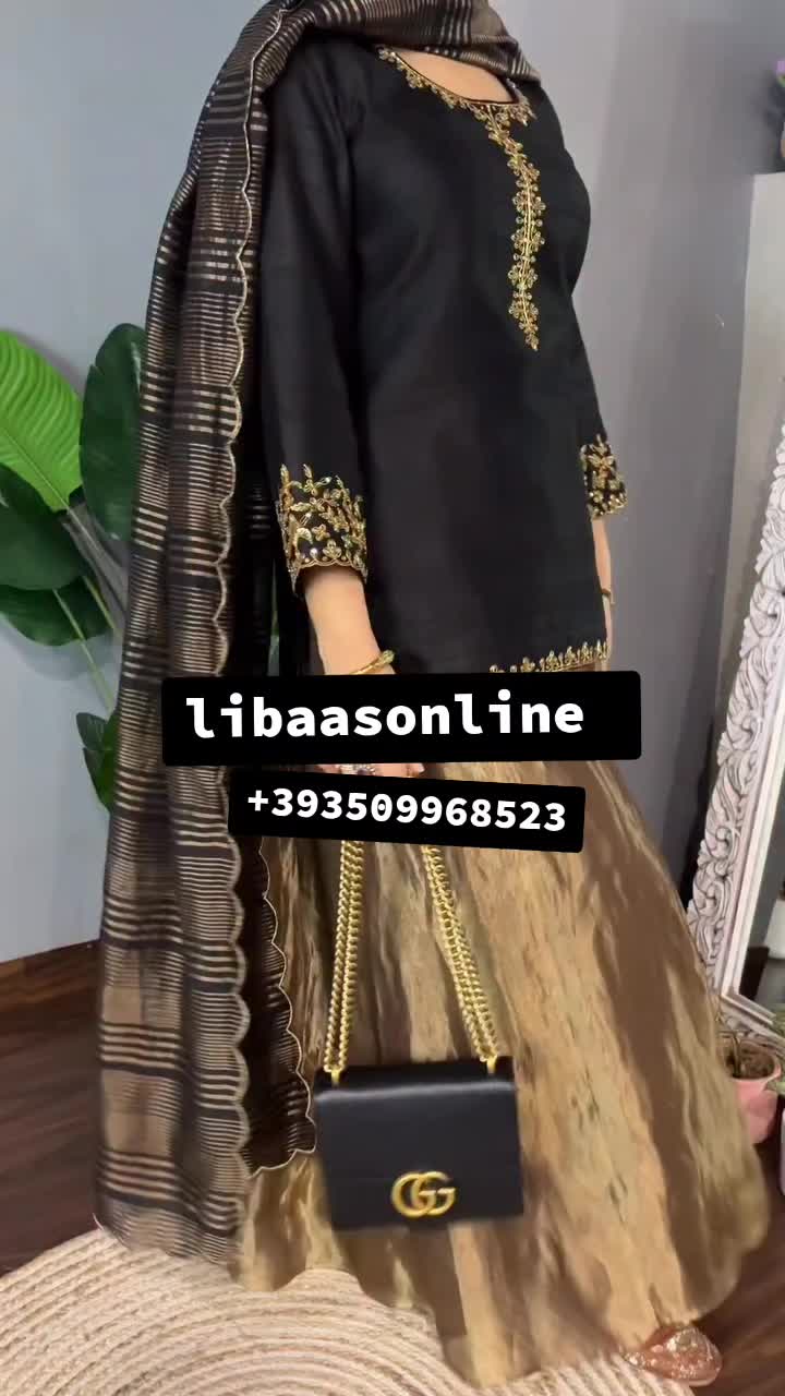@ਲਿਬਾਸ by ਕੌਰ