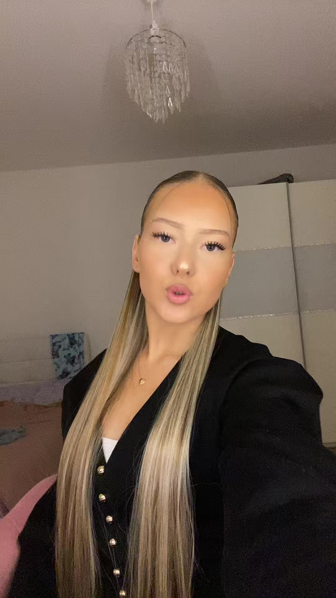 @𝐀𝐈𝐒𝐇𝐀