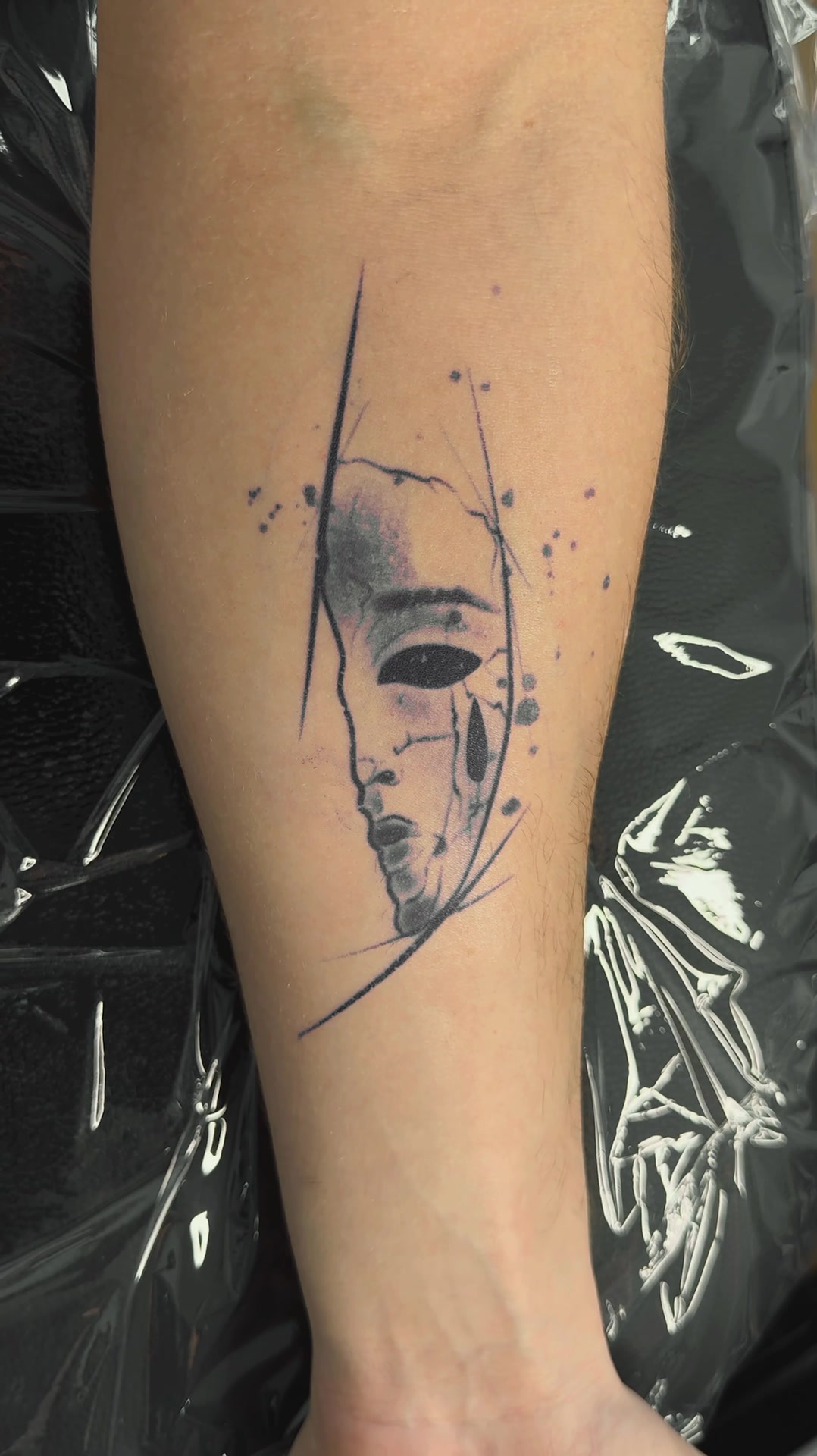 @Brennnessel Tattoo Berlin