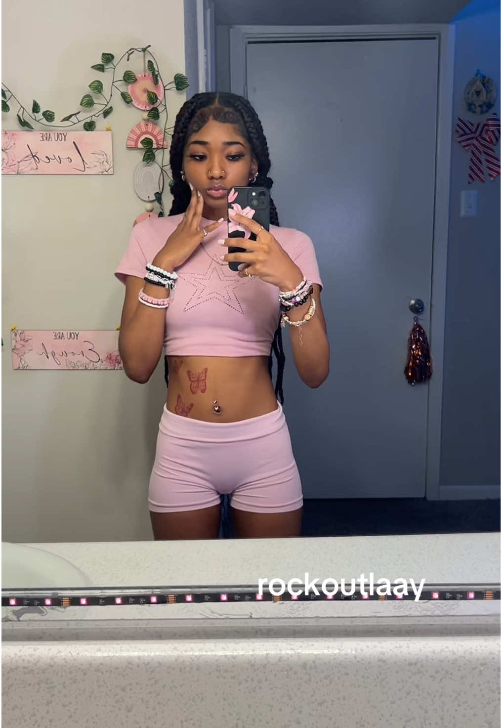 @rockoutlaay