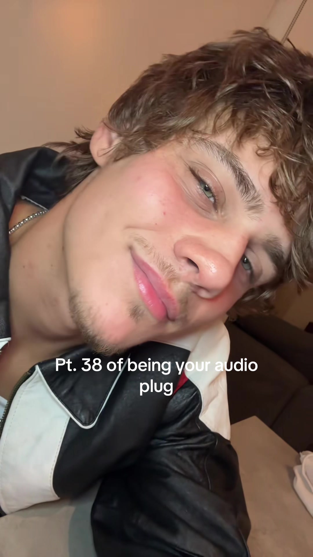@06audio_plug