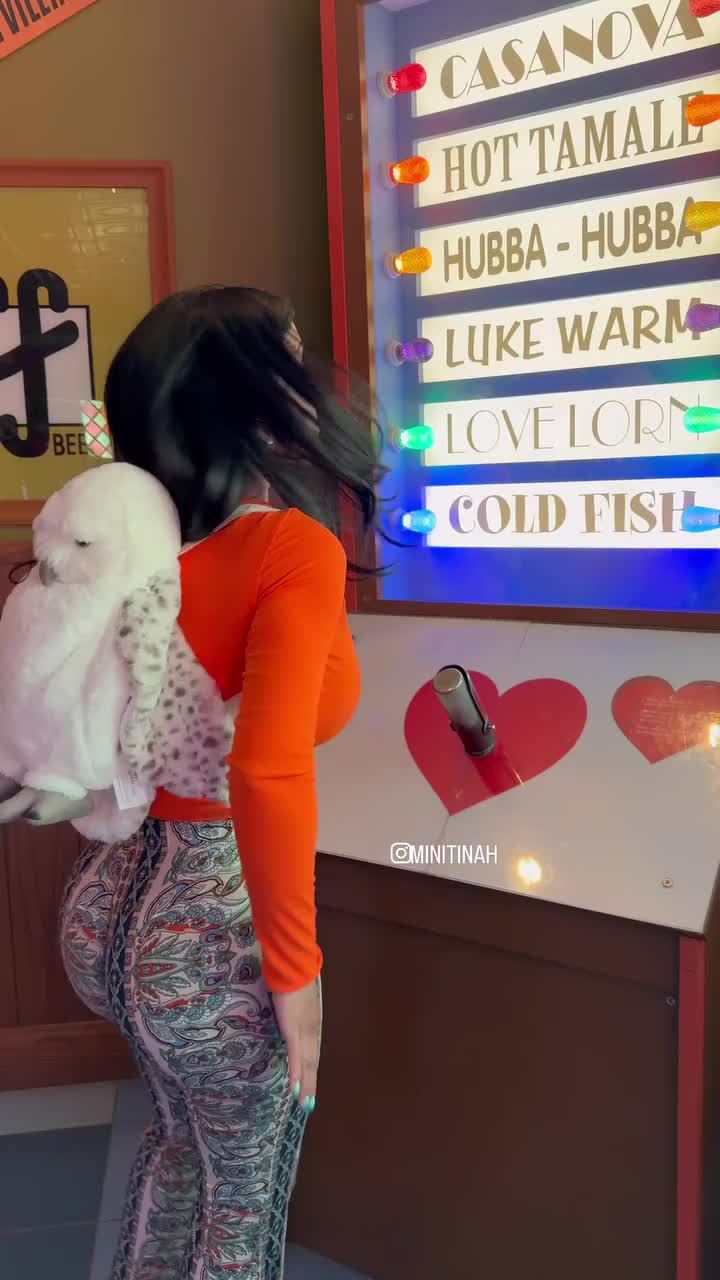 @Penelope_Hamilton