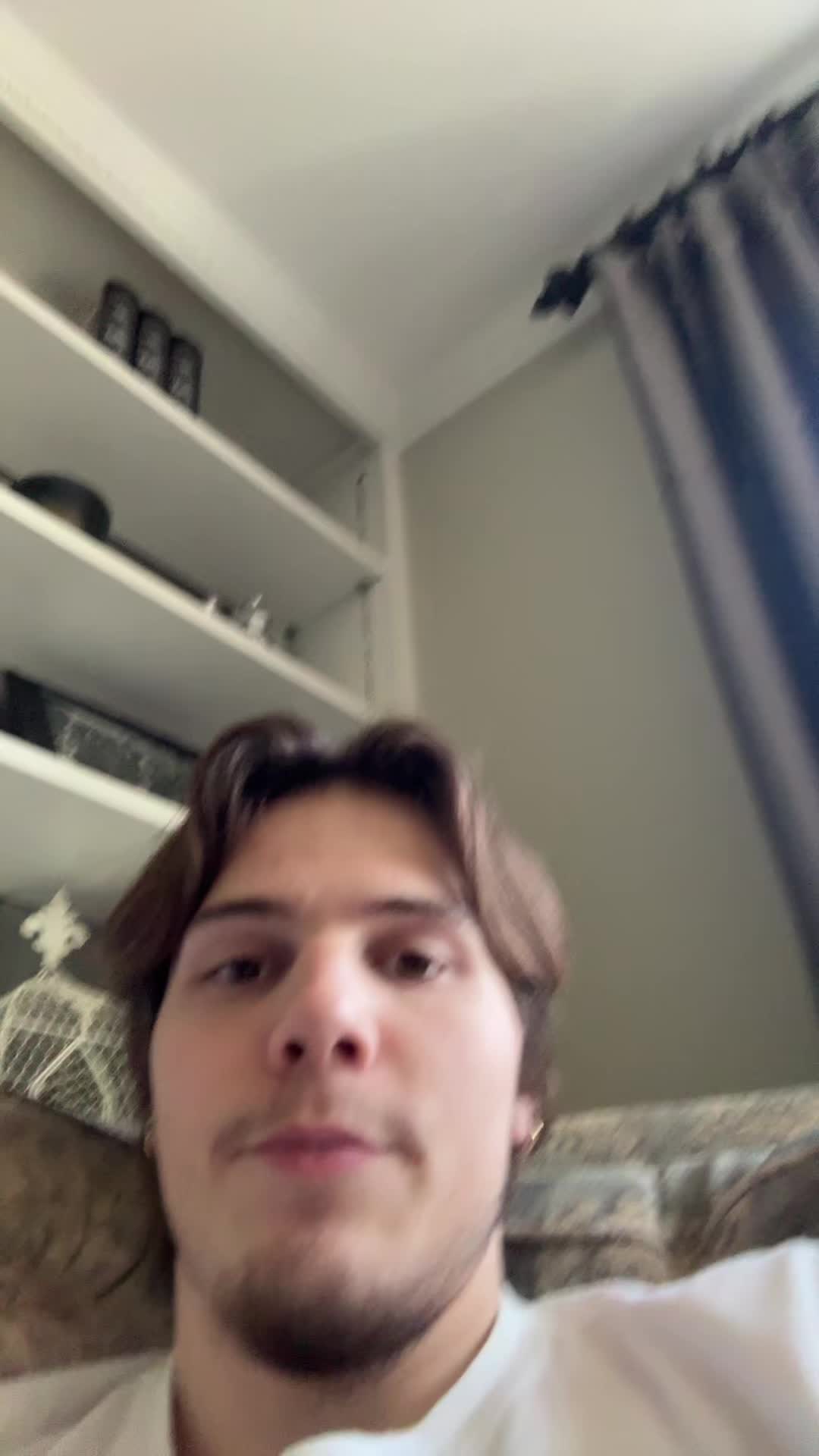 @Ava