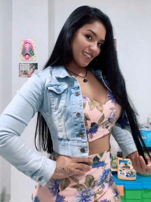@꧁ 𝕵𝖊𝖘𝖘𝖎𝖈𝖆 ꧂ 💝🌻💝