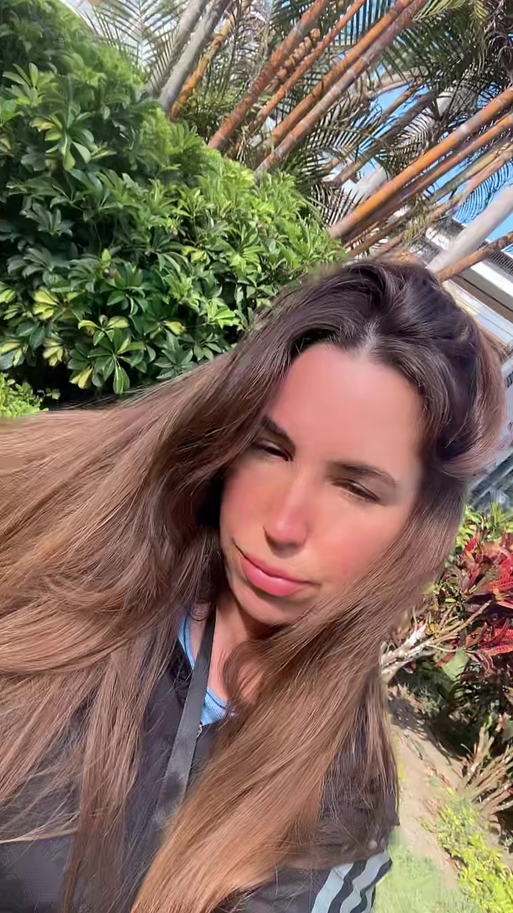 @Sandra R. 🍒