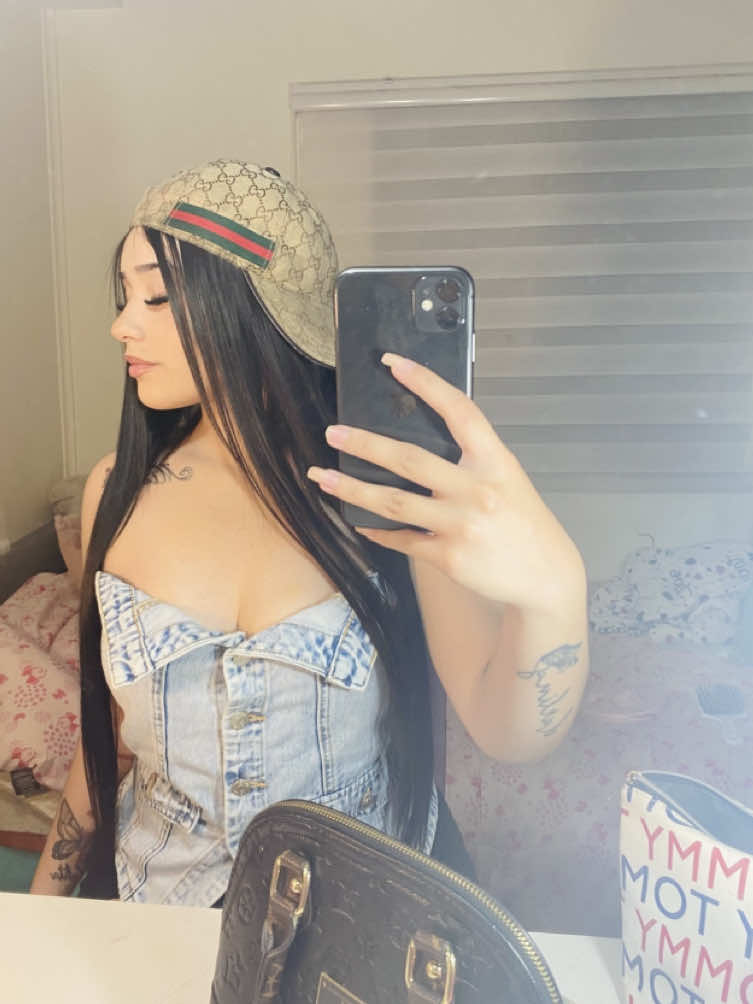 @ℳ𝒾𝒶 ℳℴ𝓃𝓈ℯ𝓇𝓇𝒶𝓉